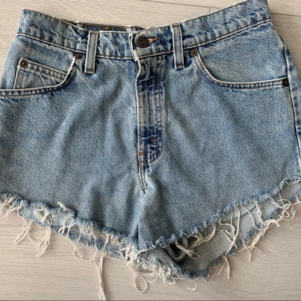 Levi’s Jean Ripped Shorts